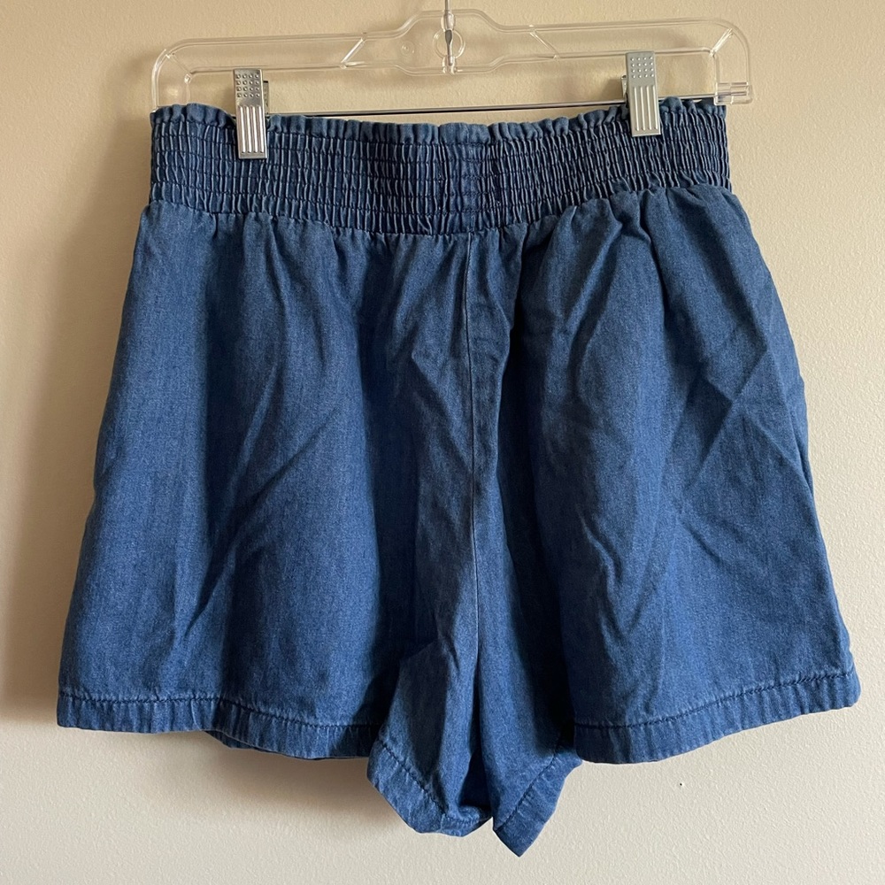 Universal Thread High Rise Shorts - Picture 3 of 3